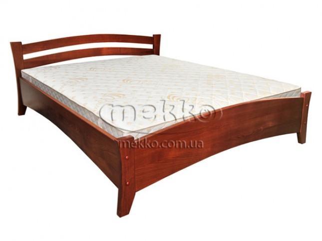 Кровать изготавливается из массива ольхи, бука или дуба в произвольном двуспальнем  размере.