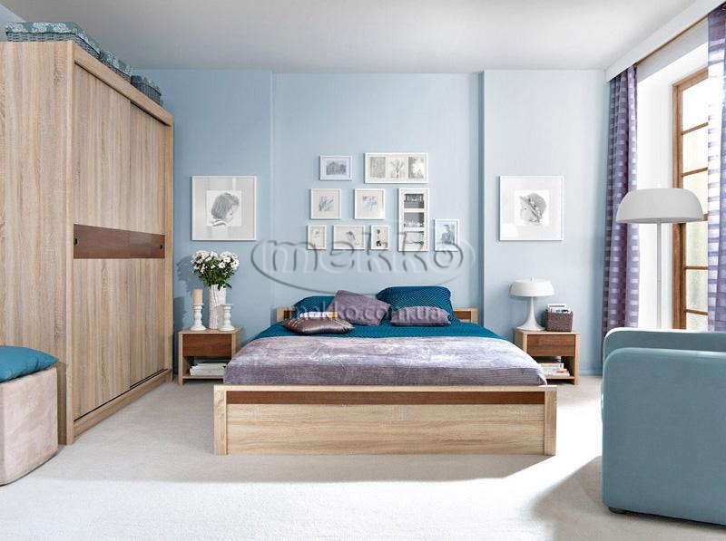 Спальня OREN BRW - відмінний вибір для невеликих кімнат.